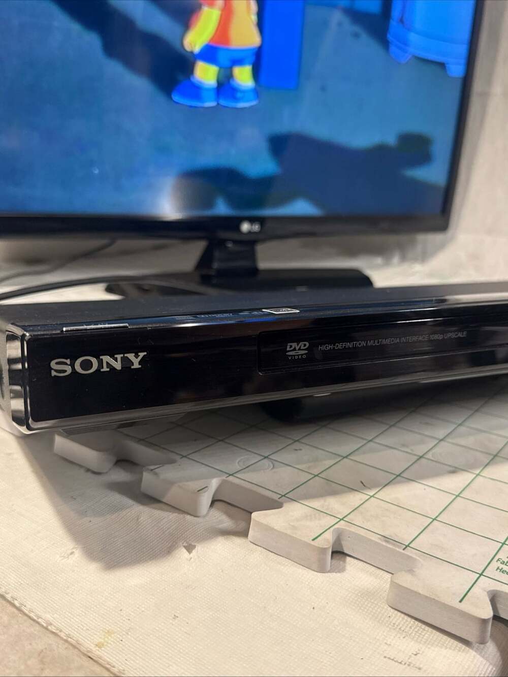 Sony DVP-NS710H HDMI 1080p Upscaling DVD Player Black w REMOTE